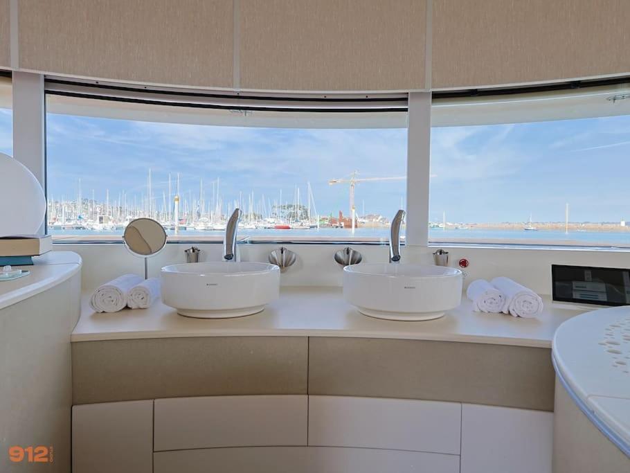 Anthenea Suite Hoteliere Flottante Perros-Guirec Dış mekan fotoğraf